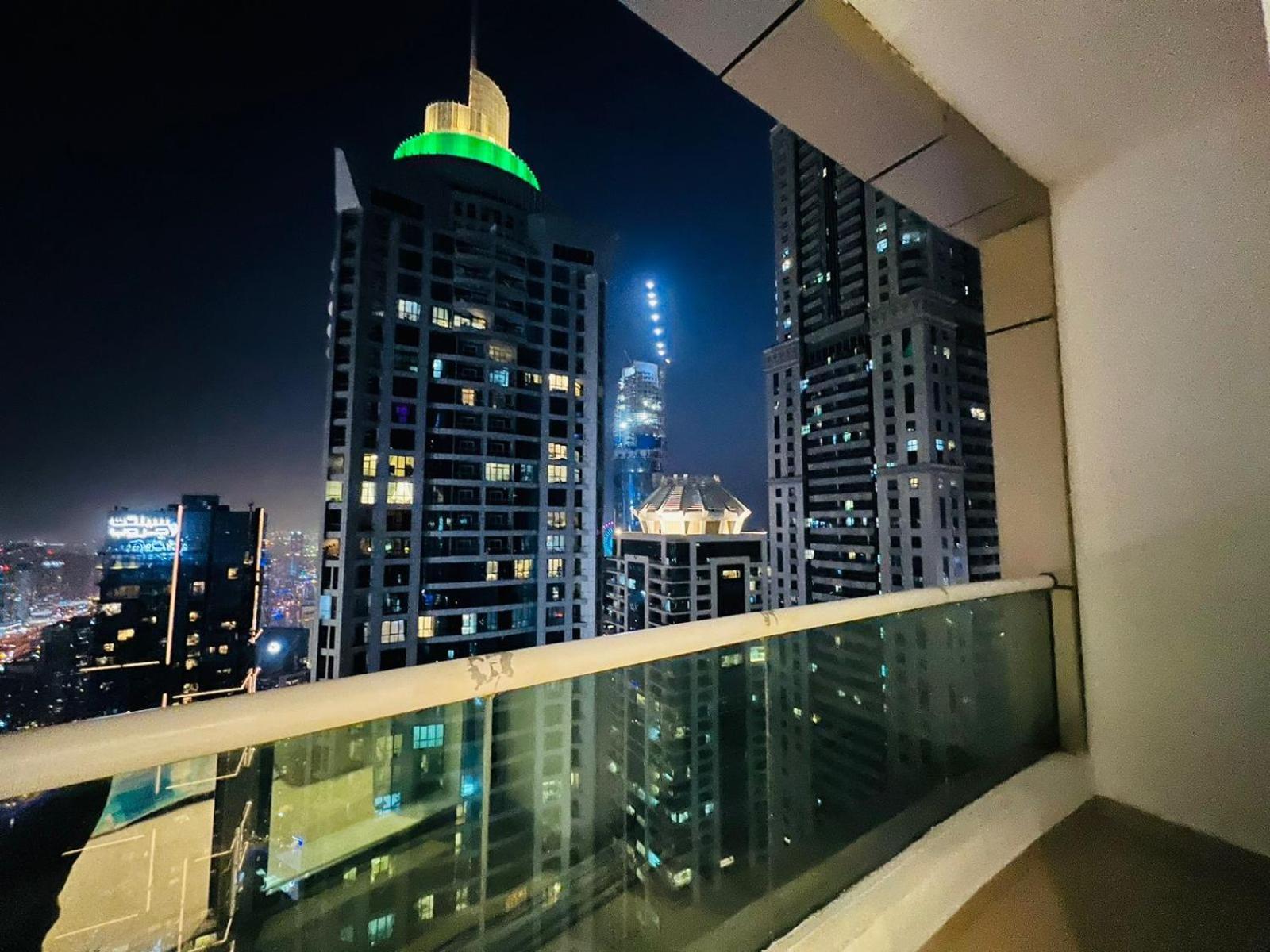 High Floor With City Skyline & Burj Khalifa View 3 Bedroom Unit Marina Dubai Exterior photo